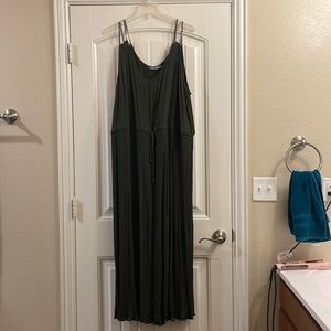 Signature Weekend maxi spaghetti strapped dress